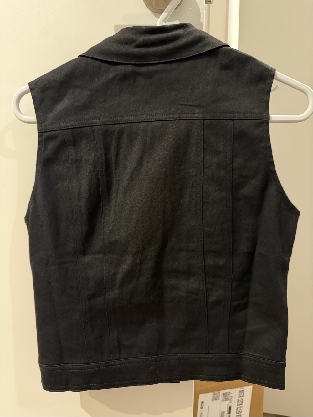 Sourpuss Essential Black Vest - Picture 2 of 4